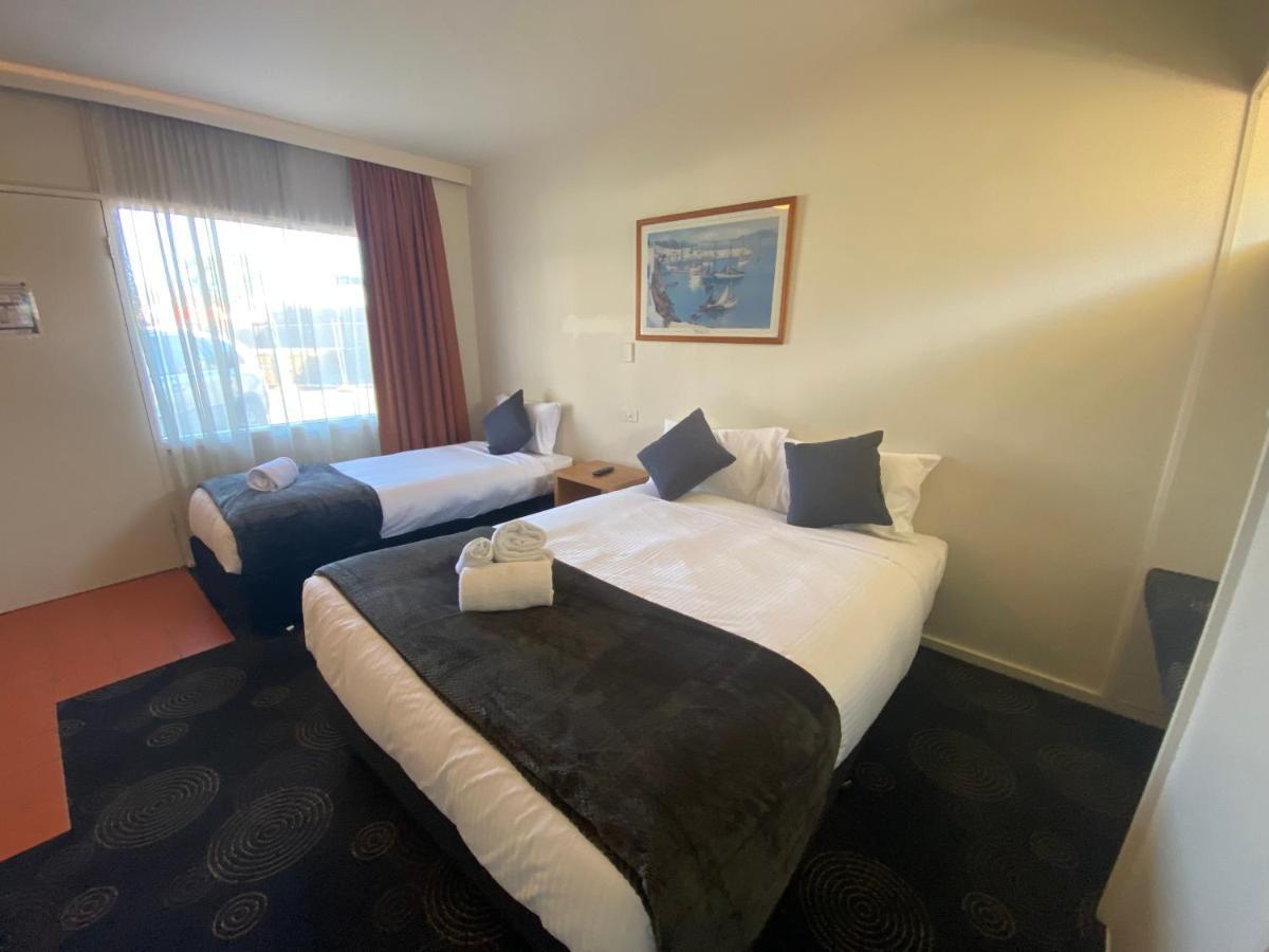 The Astor Hotel Motel Goulburn Buitenkant foto
