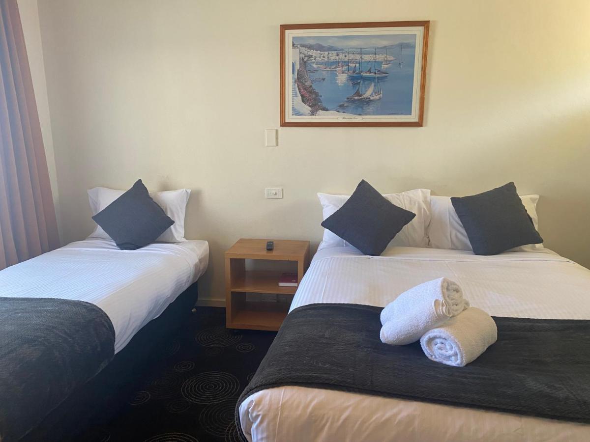 The Astor Hotel Motel Goulburn Buitenkant foto