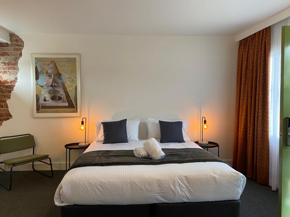 The Astor Hotel Motel Goulburn Buitenkant foto