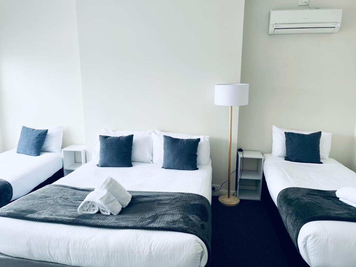 The Astor Hotel Motel Goulburn Buitenkant foto
