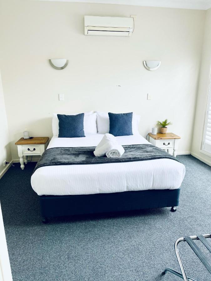 The Astor Hotel Motel Goulburn Buitenkant foto