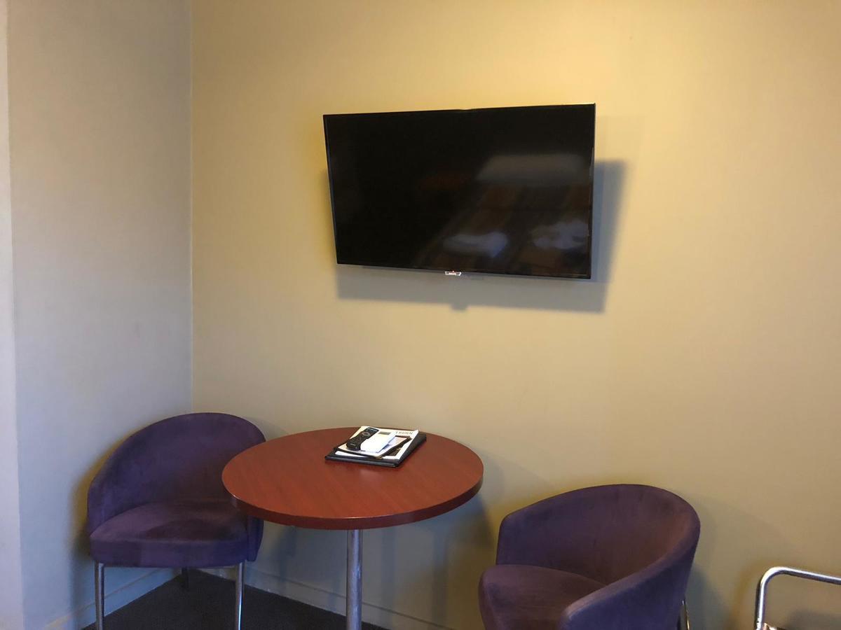The Astor Hotel Motel Goulburn Buitenkant foto
